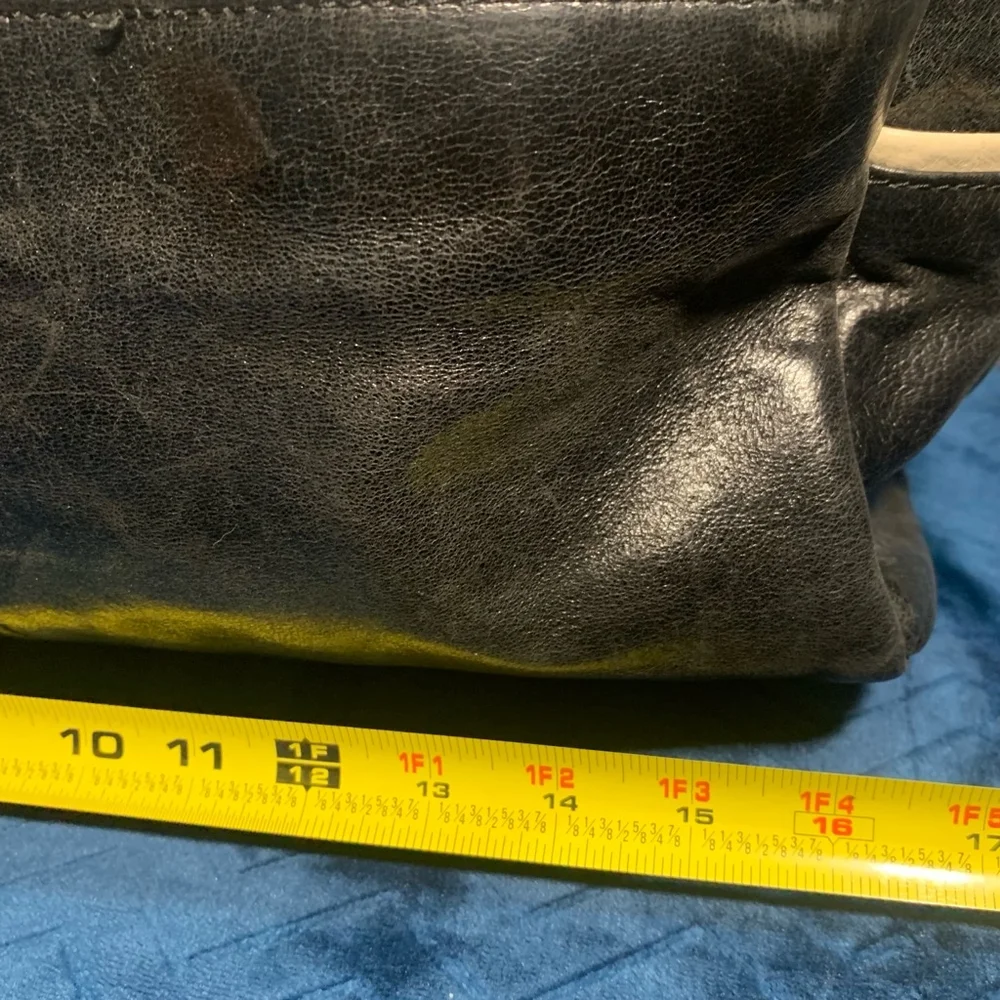 Vintage Women's Badgley Mischka weekender Handbag, Black & Off-White - Picture 8 of 10